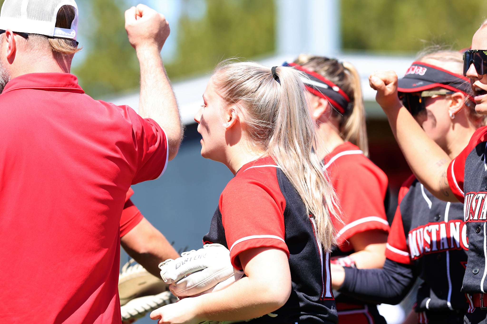 Mustangs Split with Knights
