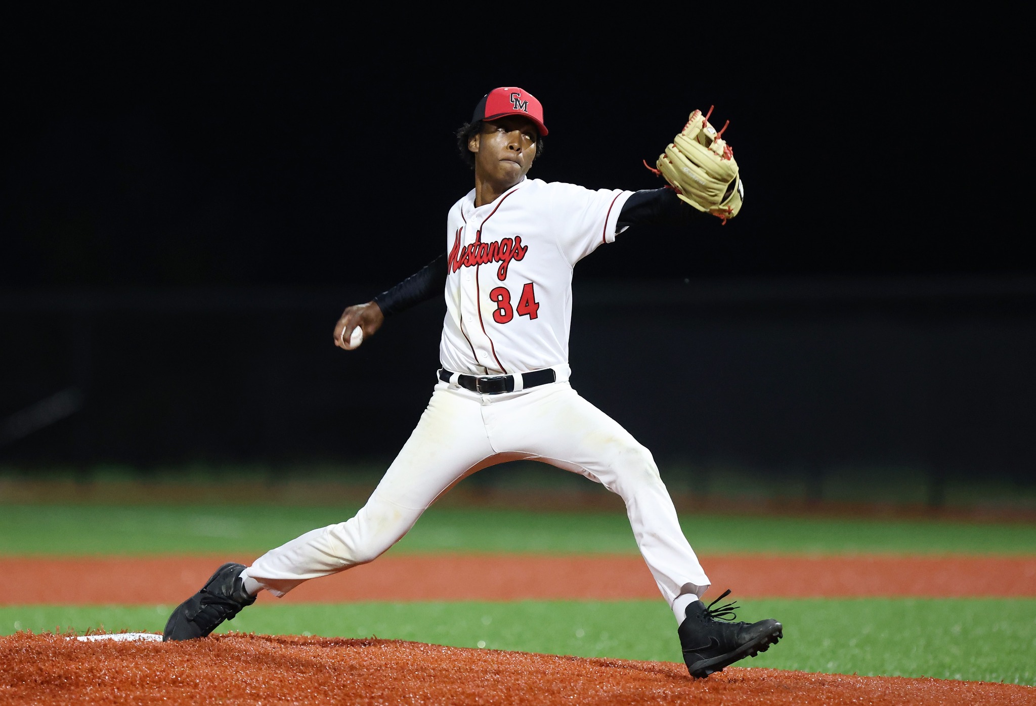 Seawolves silence Mustangs