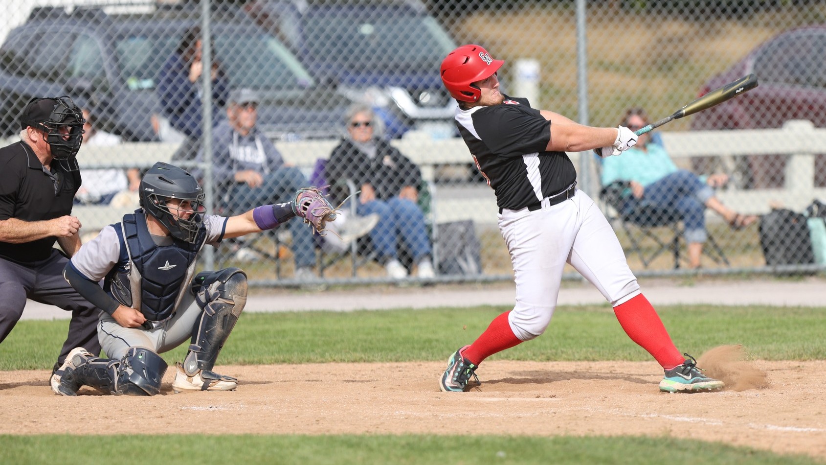 Baseball Suffers First Loss in Split with Seawolves