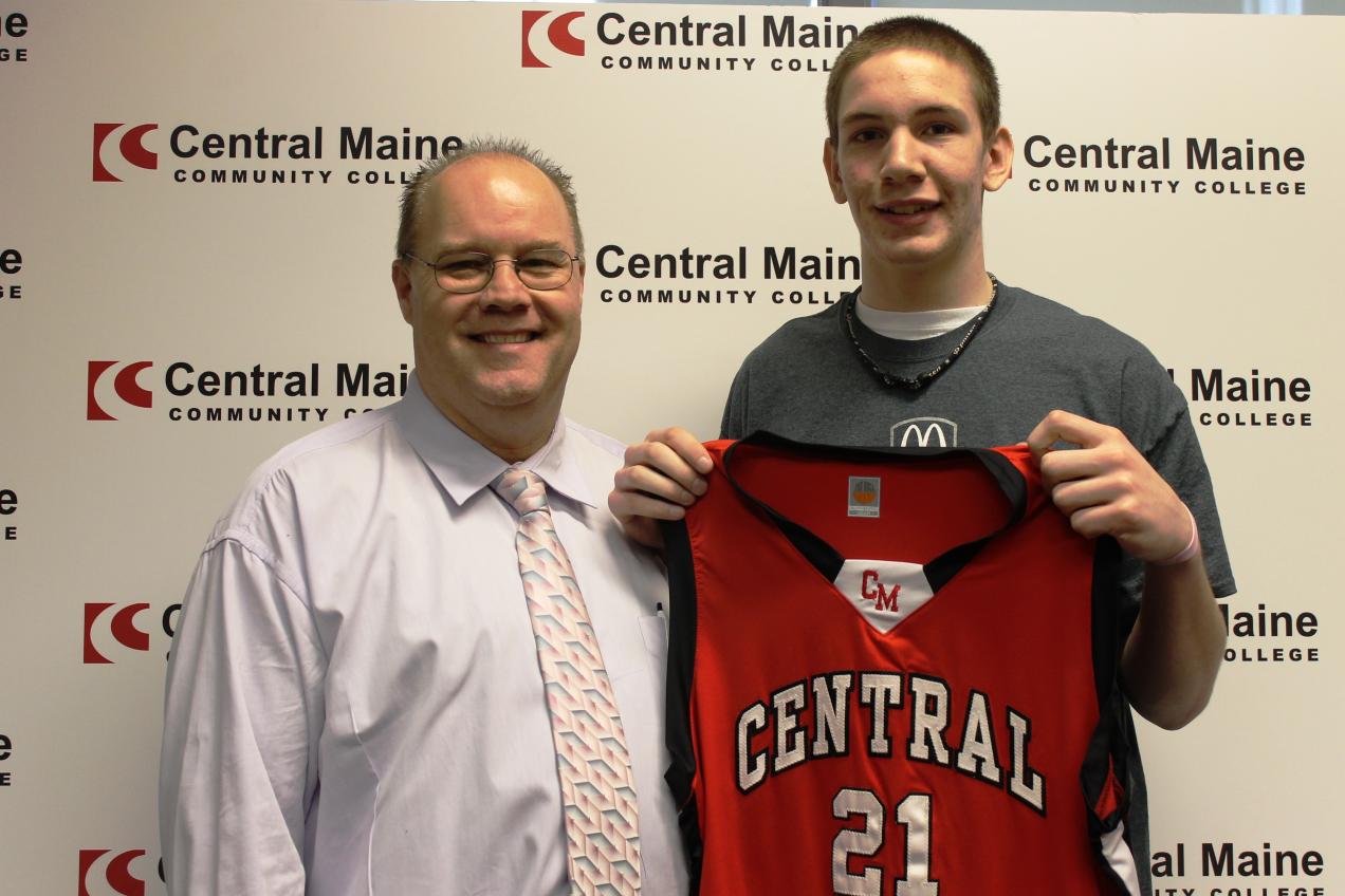 Valley's Miller commits to CMCC