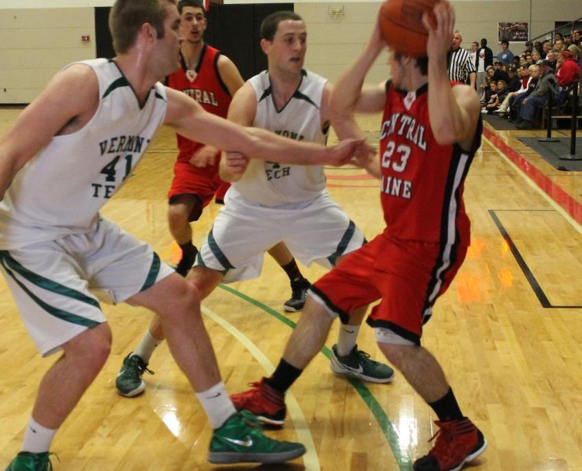 Men's Basketball Falls to VTC