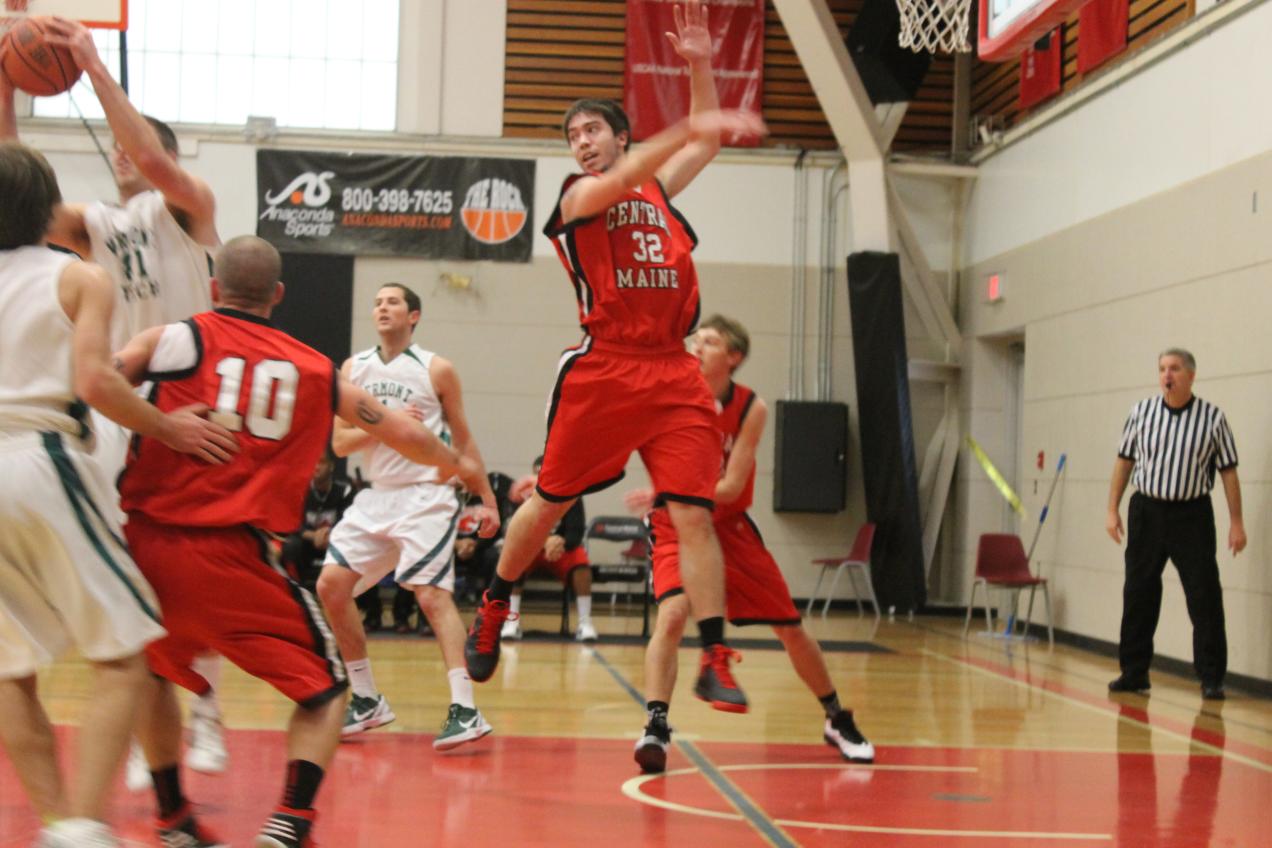 Mustangs fall to Clippers