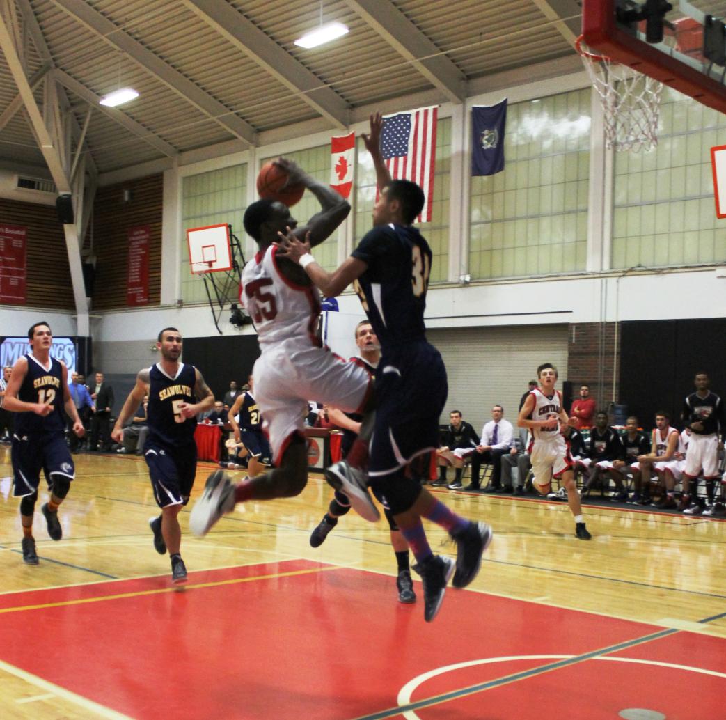 Men's Basketball: SM breaks CM's heart at buzzer