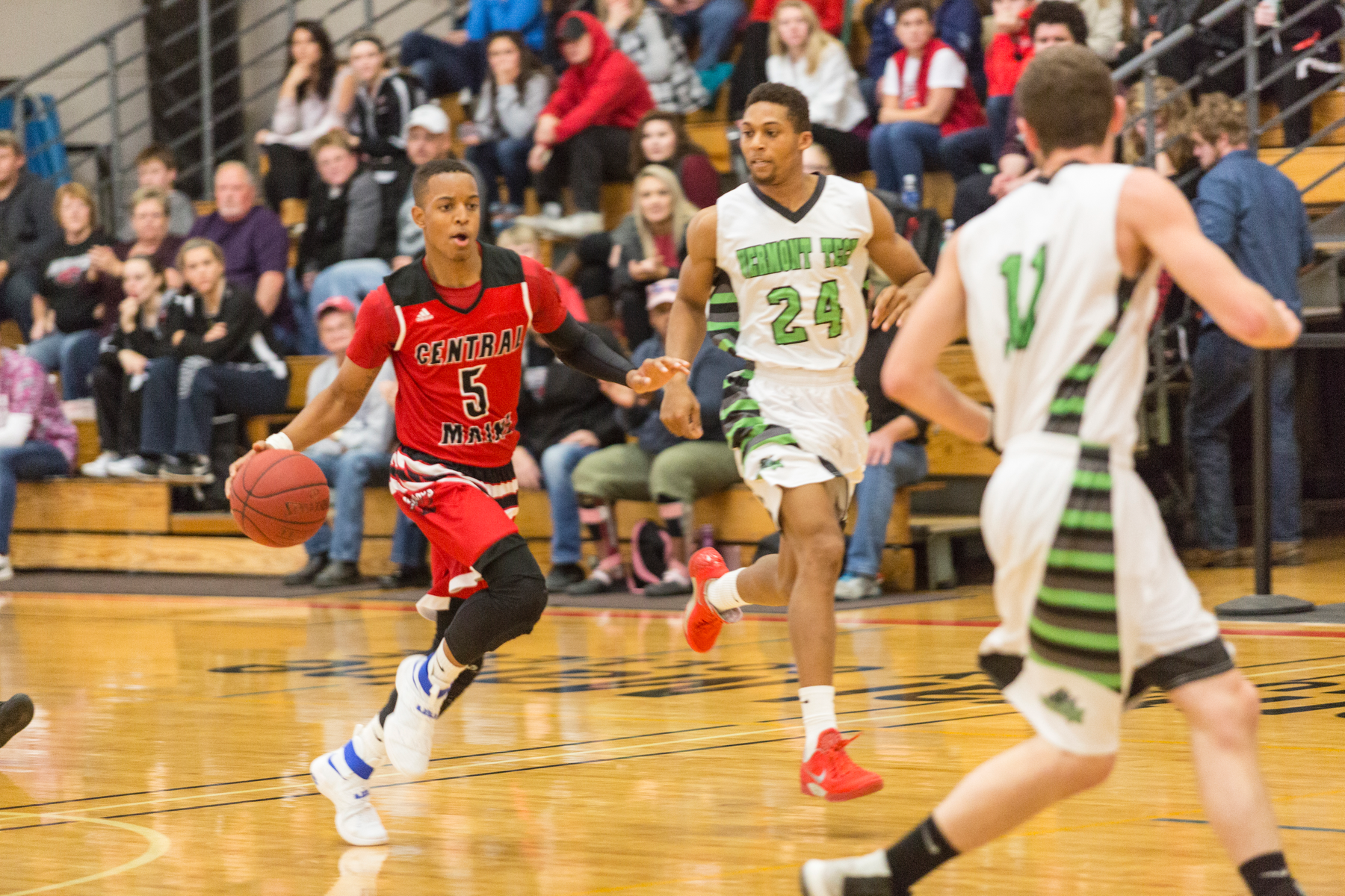 Mustangs Run Over Saints 70-59