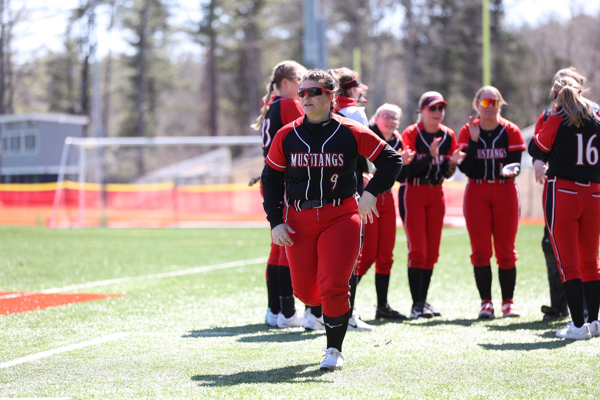 Mustangs Roll, win 6th in a row