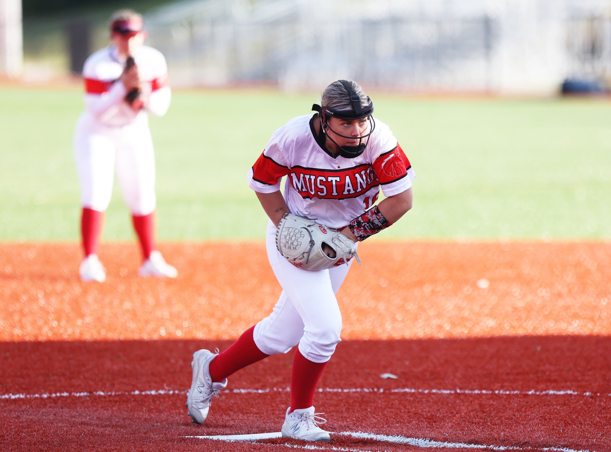 Mustangs Knock Off Seawolves