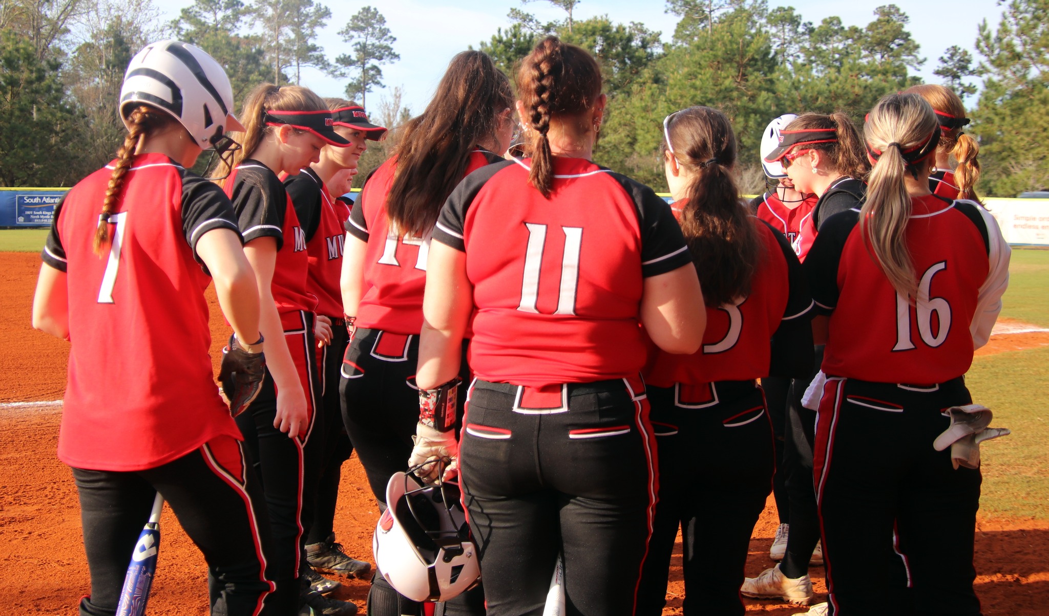 Mustangs Rattle Knights