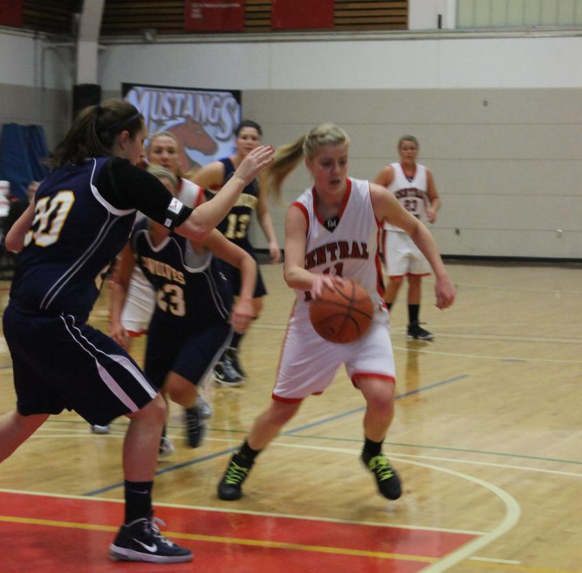 Lady Mustangs dominate UMPI