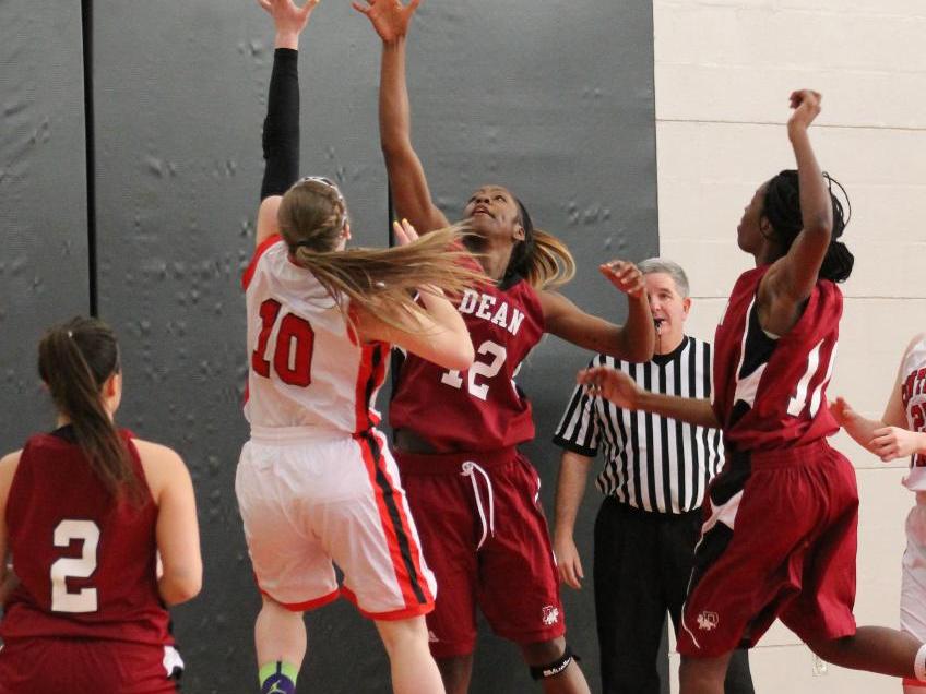 Lady Mustangs Outlast Dean College