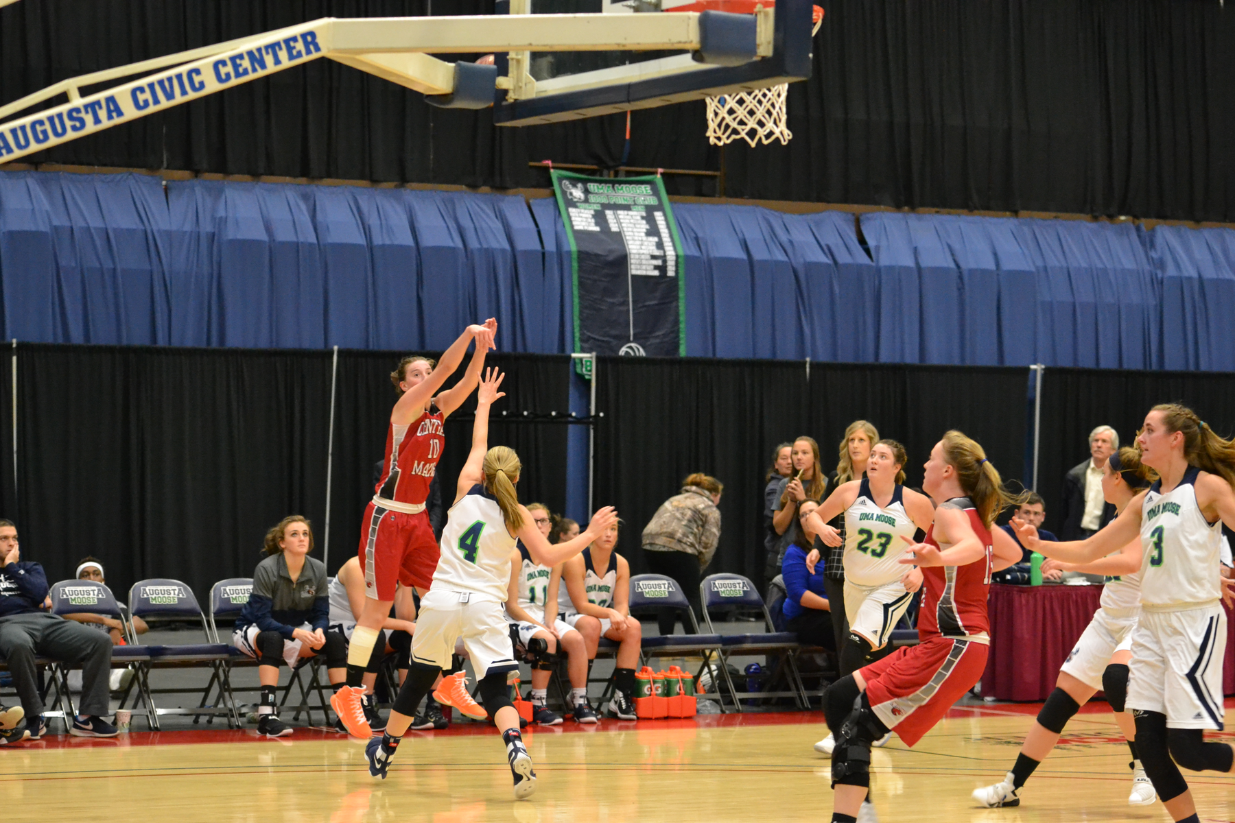 Lady Mustangs grind out win over UMA
