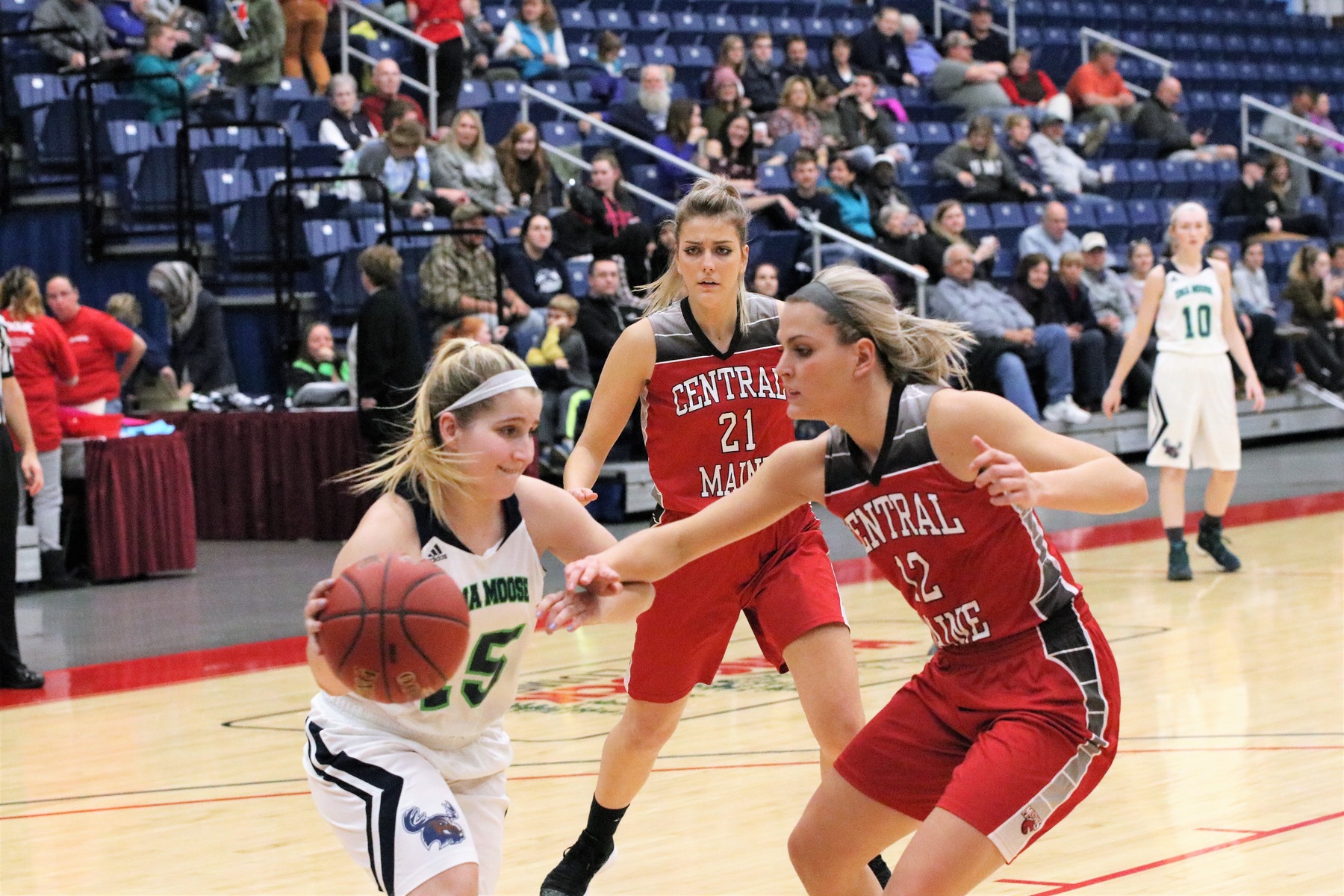Women's Basketball races past by Berkeley (NY)