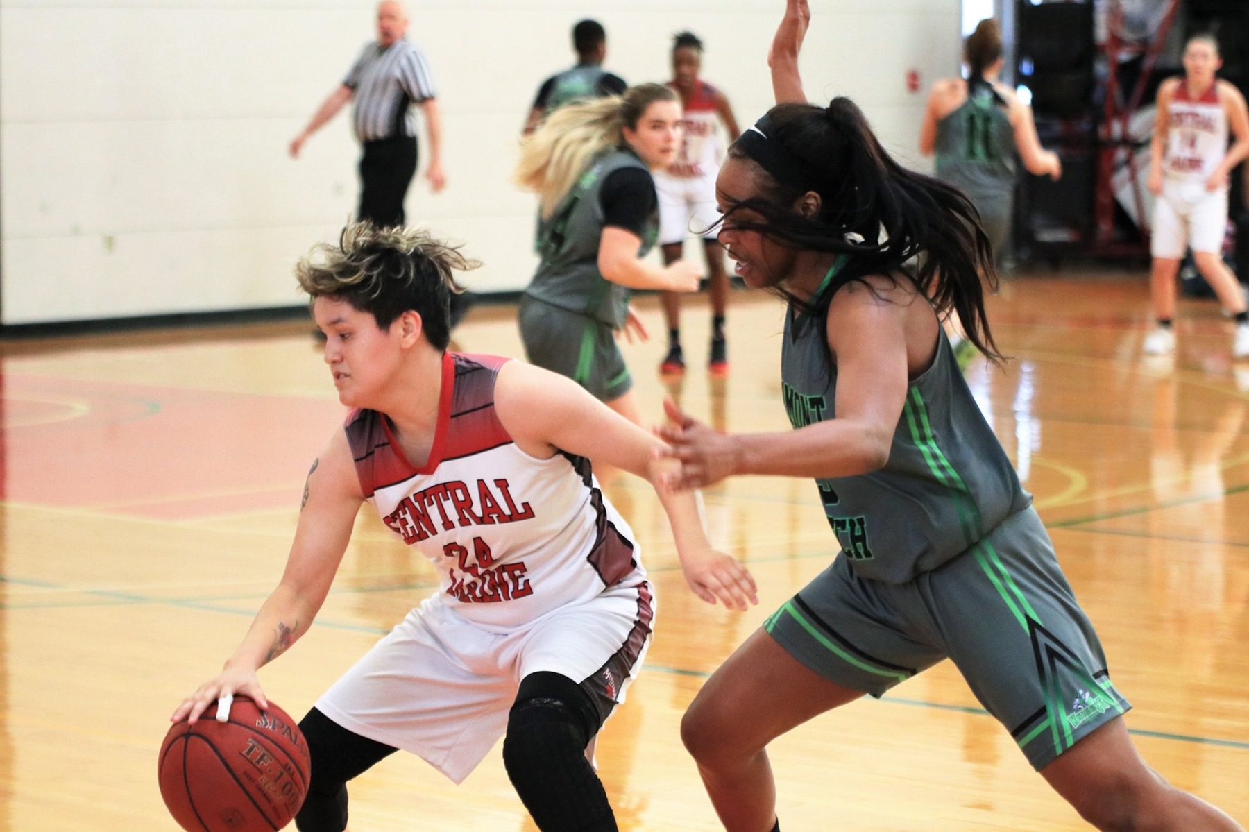 Women&rsquo;s Basketball defeats CCRI and rust in ugly win