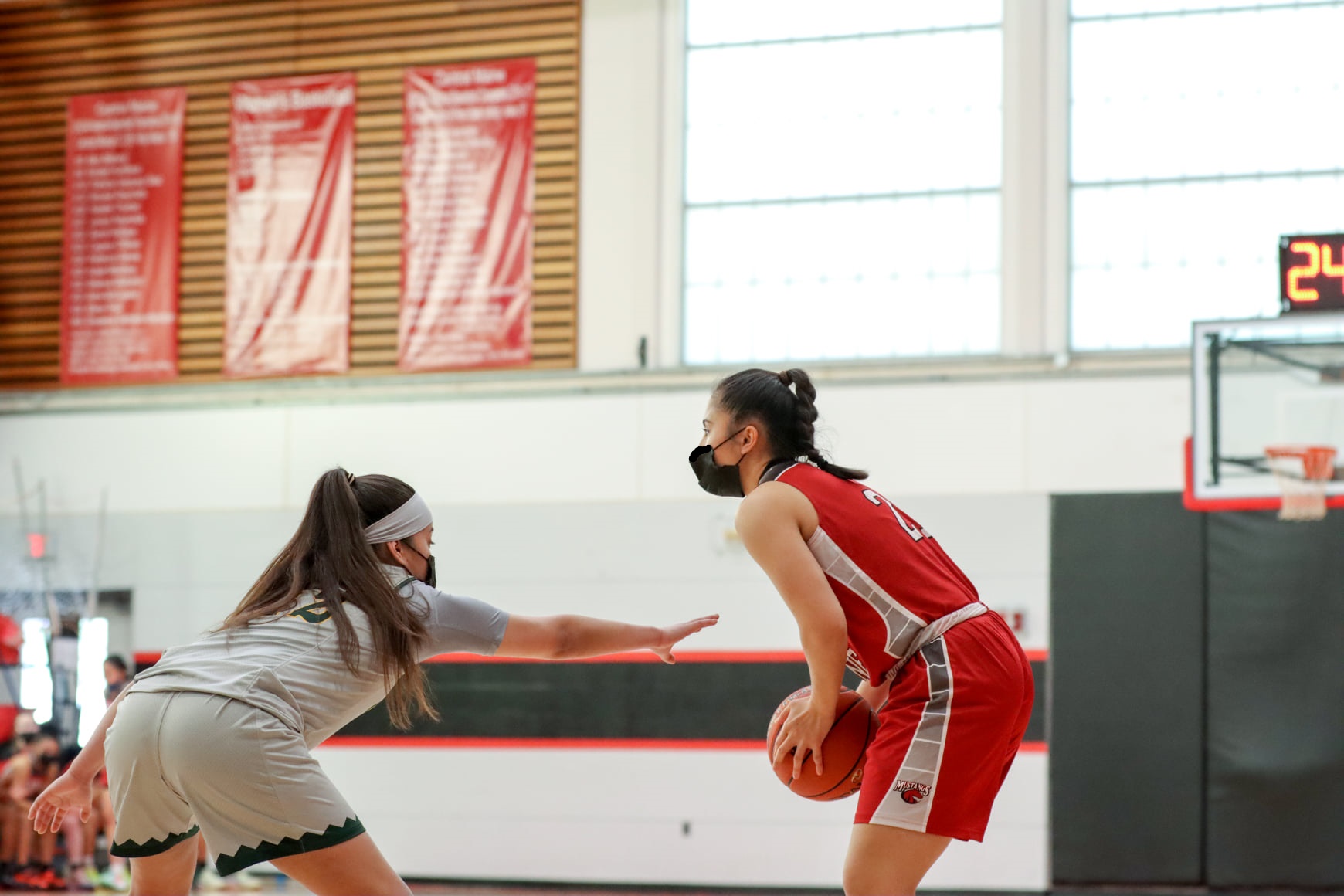 Mustangs sweep NY road trip in convincing fashion