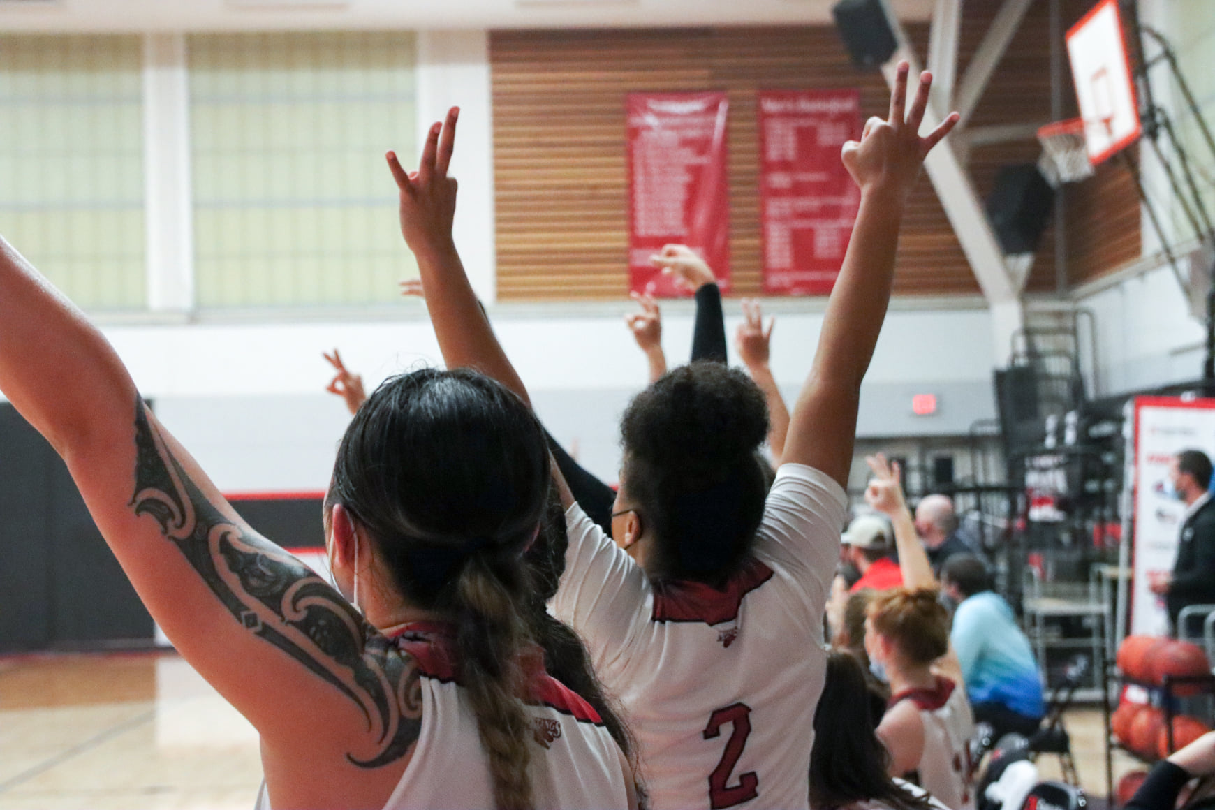 Mustangs hit triple digits for 2nd straight game