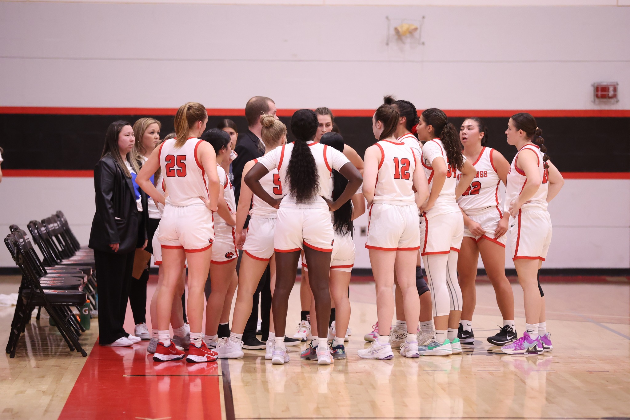 Women's Basketball reaches century mark in road win