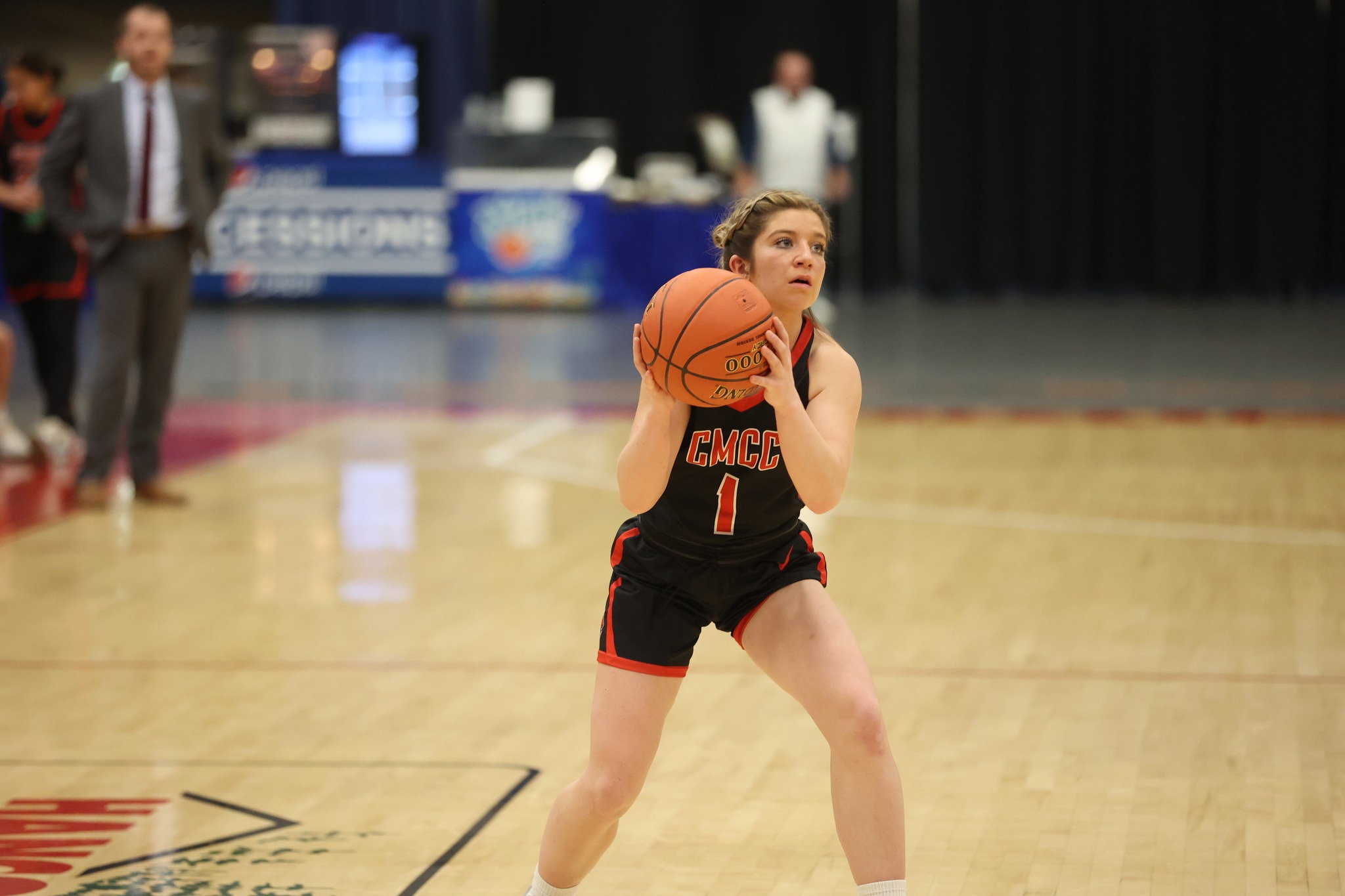 Women's Basketball routs NHTI