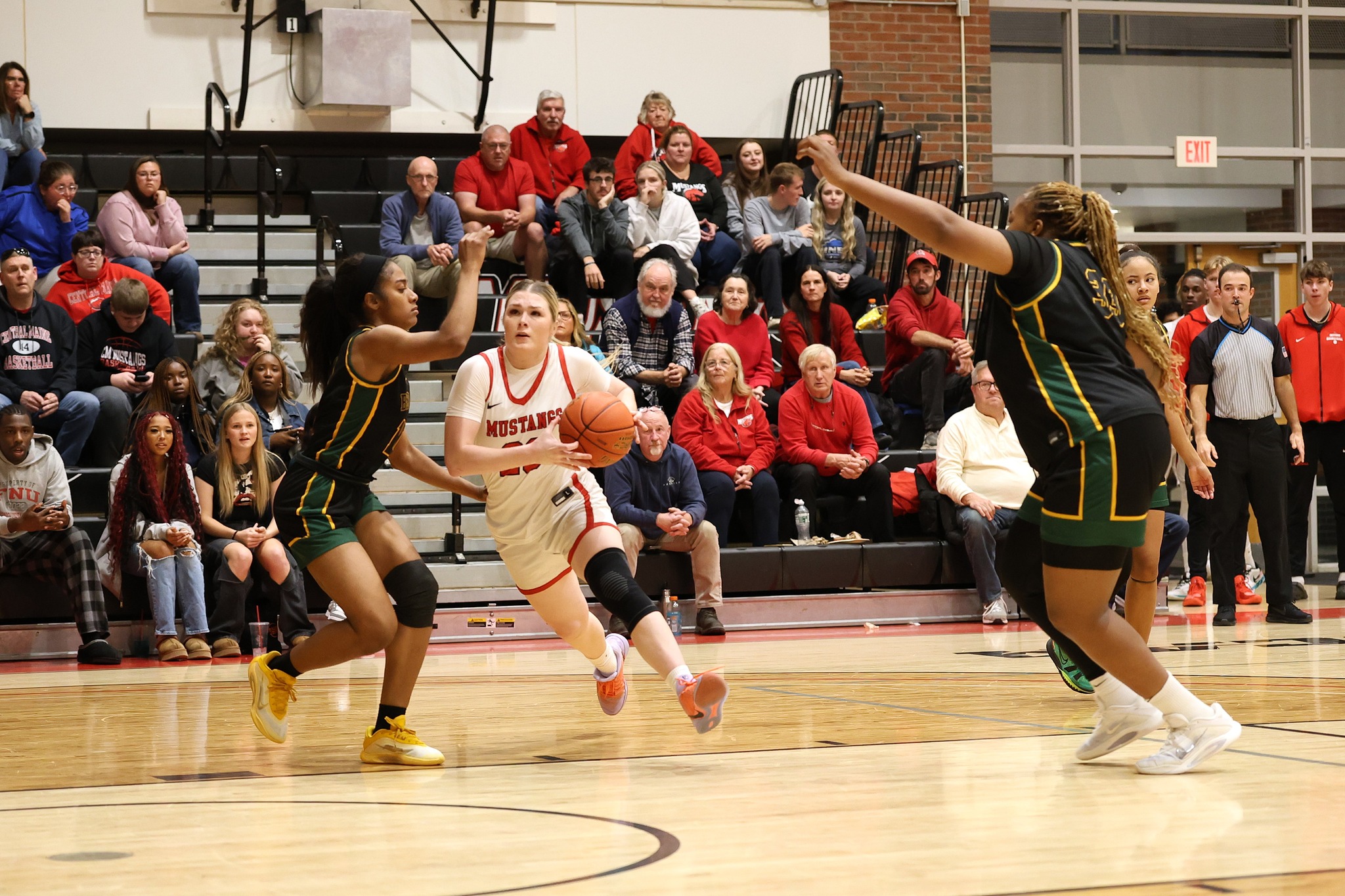 Mustangs race past Cougars in Saturday matinee