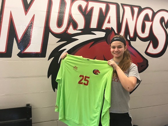 Connecticut Goalkeeper chooses CM