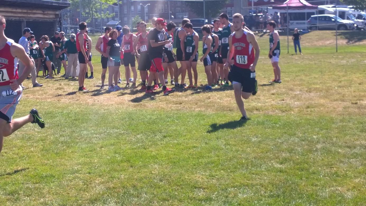 Cross Country travels to UNE